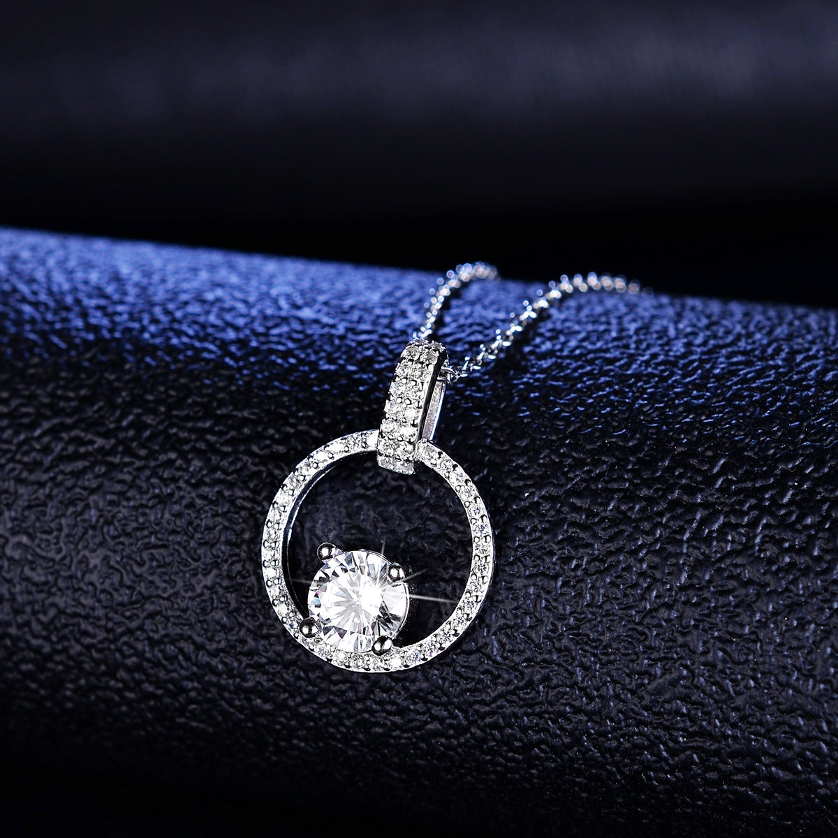 Simple Style Sterling Silver Moissanite Pendant Necklace