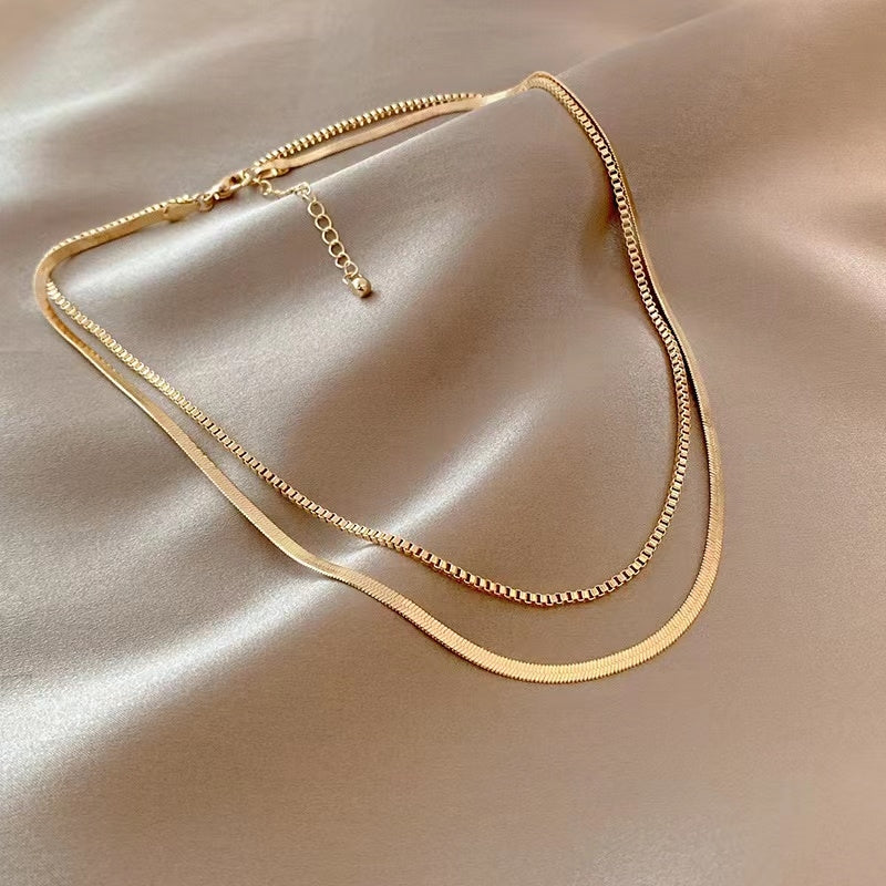Simple Style Gold Plated Women's Layered Pendant Necklace