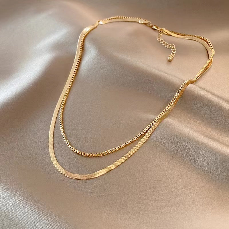 Simple Style Gold Plated Women's Layered Pendant Necklace