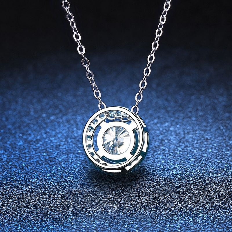 Sterling Silver Moissanite Zircon Pendant Necklace with Classic Round Design