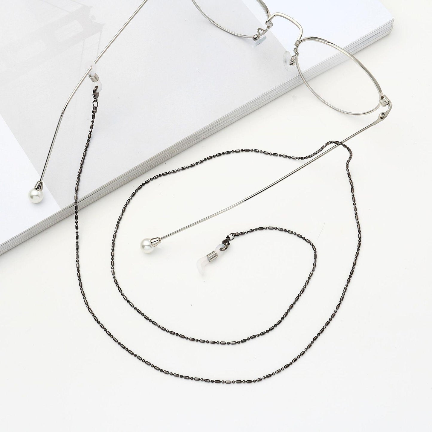 Stylish Black Metal Eyewear Retainer Chain