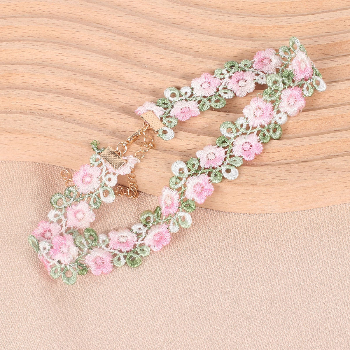 Sweet Floral Lace Choker Necklace Set for Women