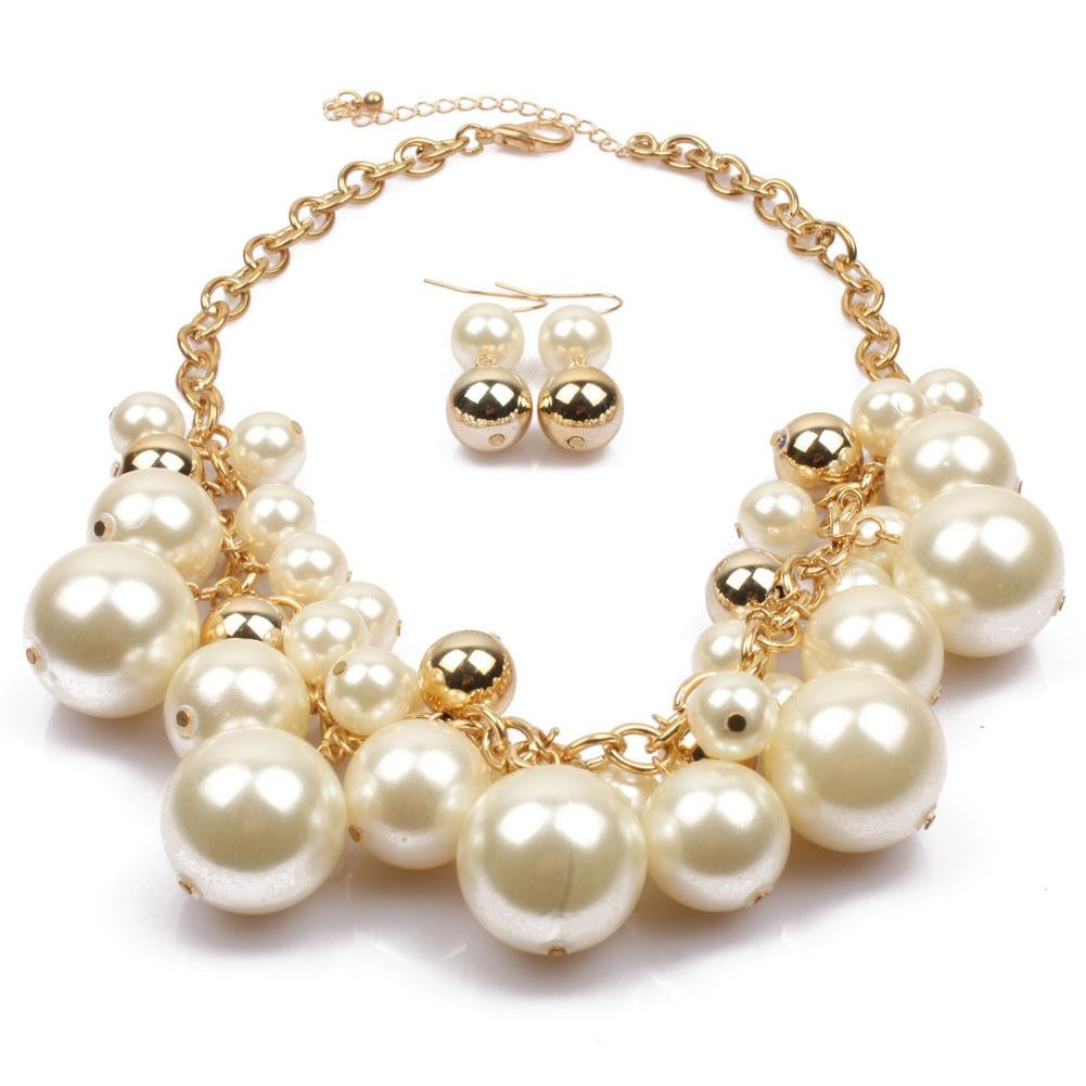 Elegant Geometric Imitation Pearl Clavicle Necklace