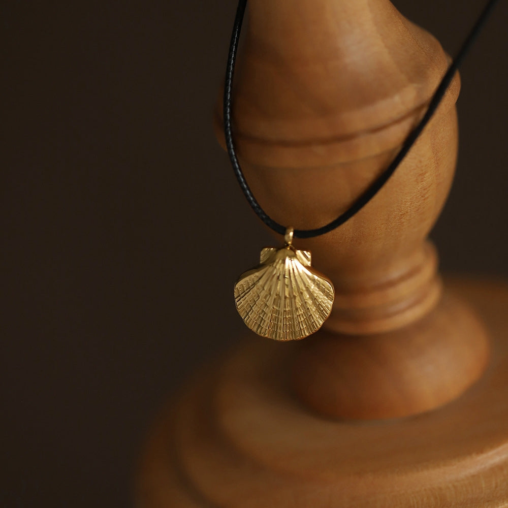 18K Gold Plated Stainless Steel Scallop Pendant Necklace with Leather Rope - Marine Style