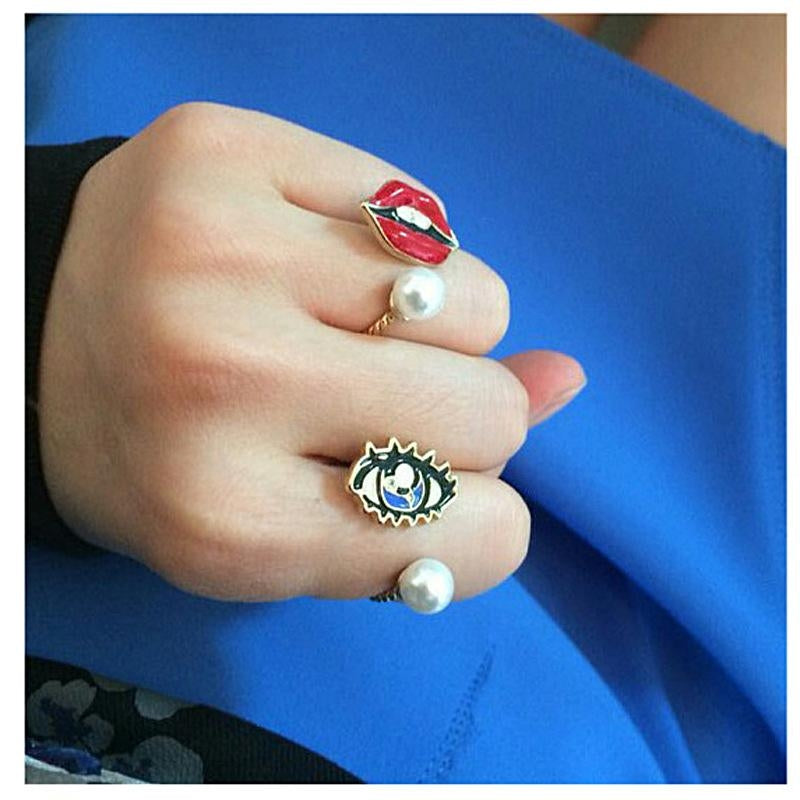 Vintage Pearl Gem Eye and Lip Open Ring