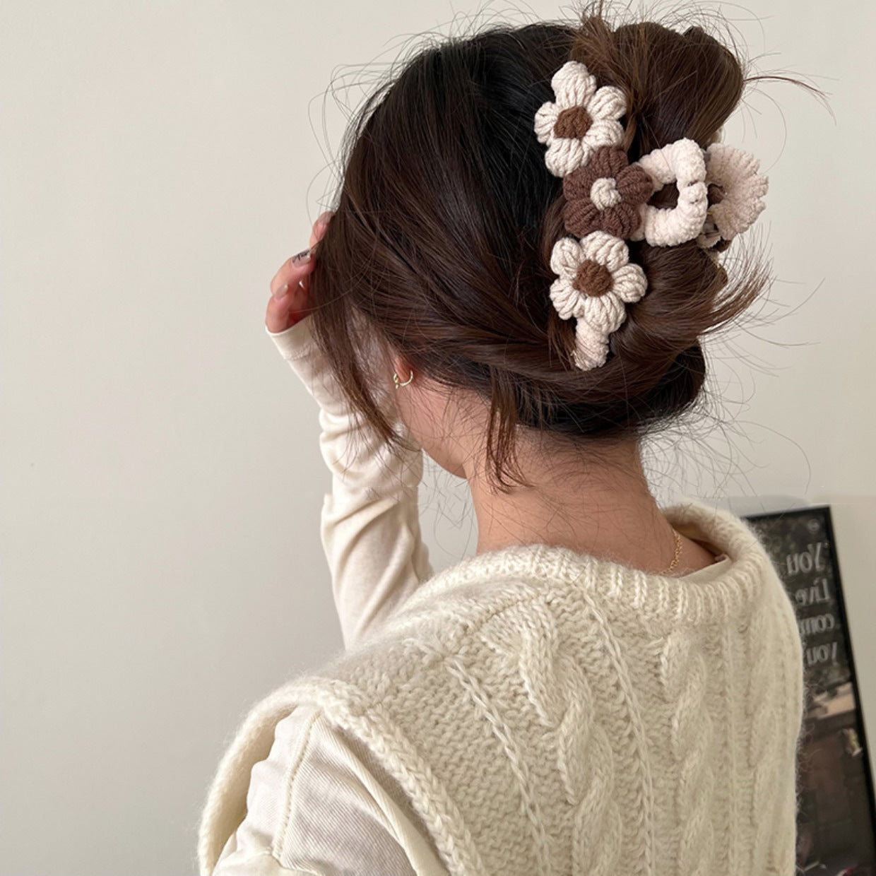 Vintage Flower Knitted Plush Hair Claw Clip