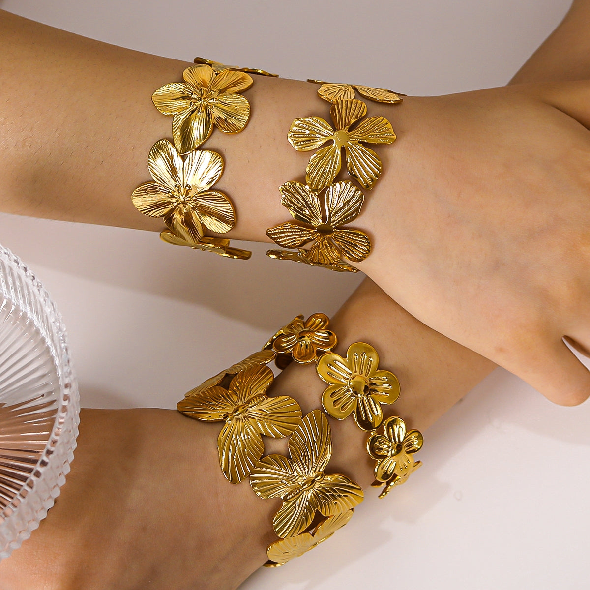 Vintage European Hip-Hop Butterfly & Flower 18K Gold Plated Stainless Steel Bangle Bracelet