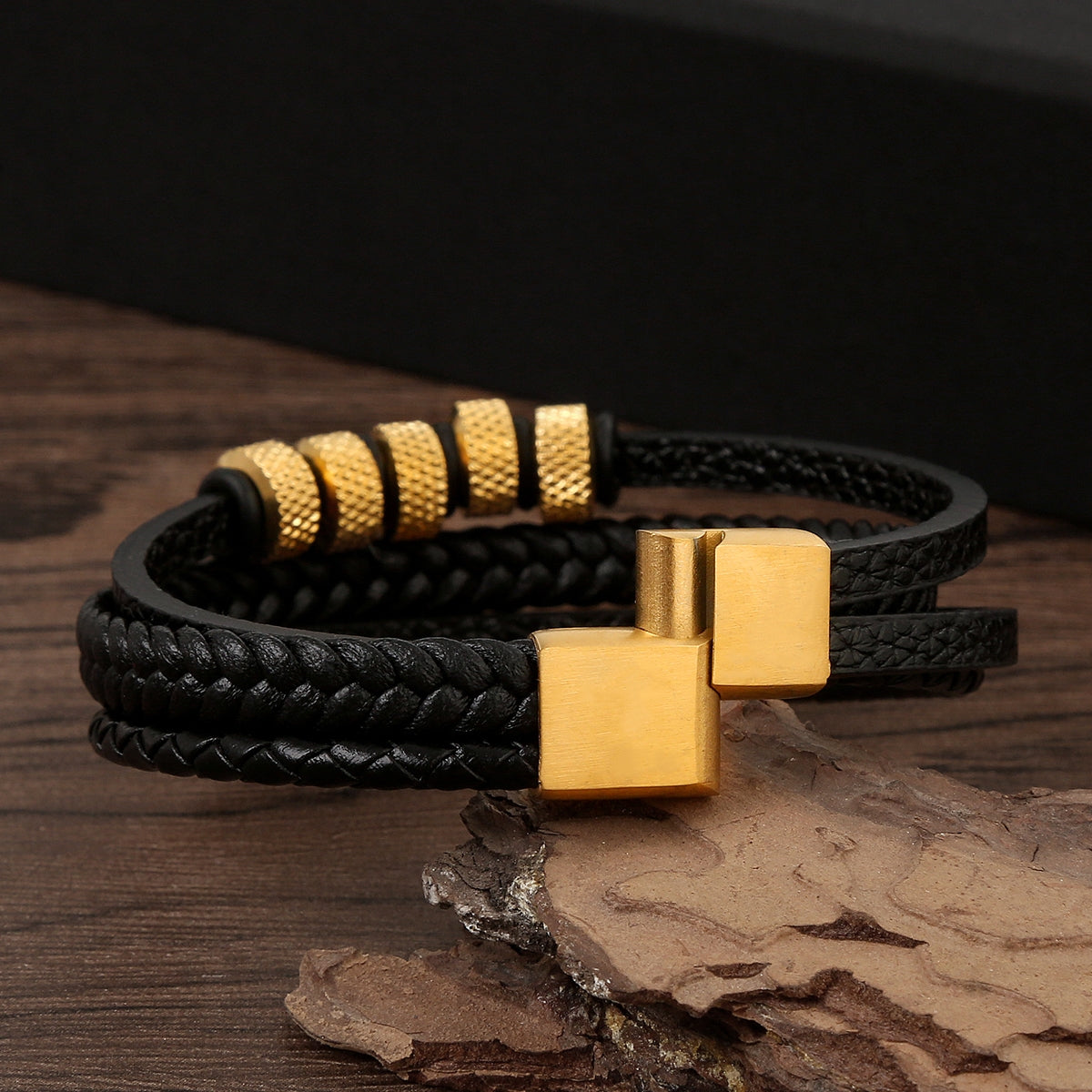 Vintage Style Handmade Men's Leather Bracelet with Electroplated Stainless Steel