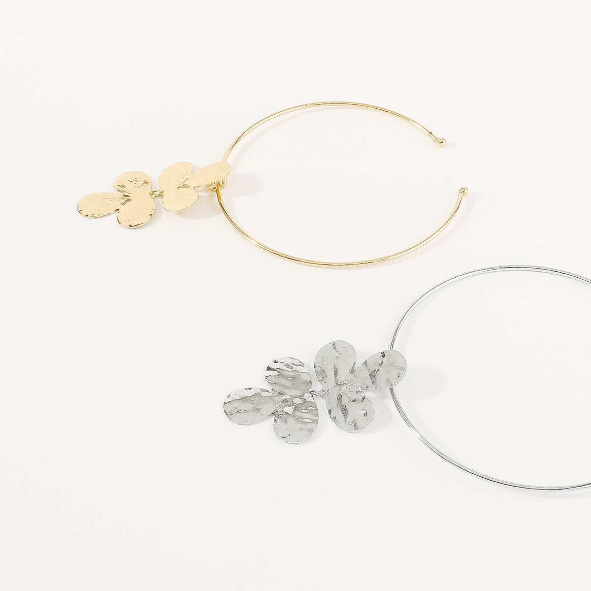 Elegant Vintage Flower Alloy Pendant Necklace and Earrings Set