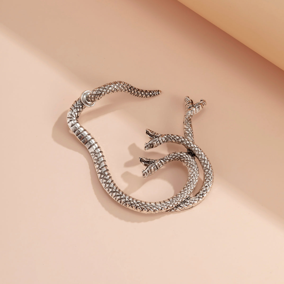 Exaggerated Vintage Snake Shape Geometric Ear Cuff Clip