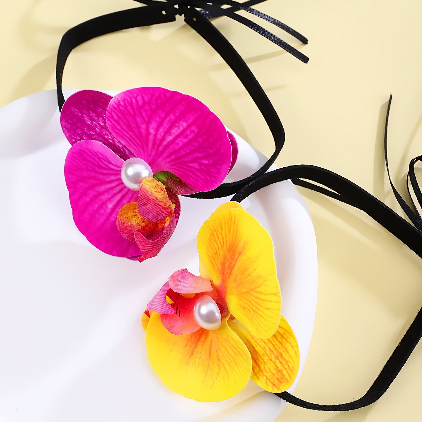 Elegant Floral Orchid Choker Necklace - Minimalist Design