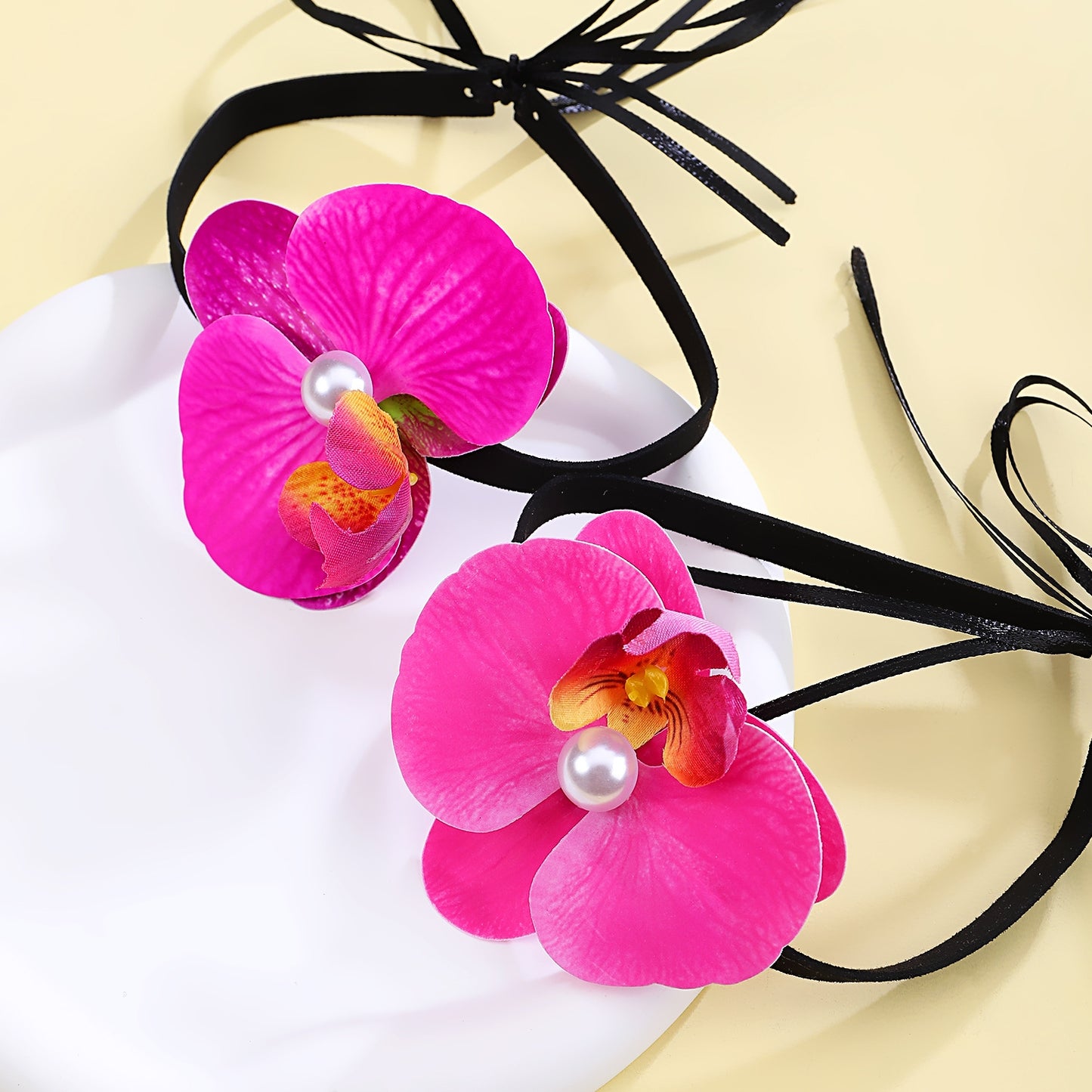 Elegant Floral Orchid Choker Necklace - Minimalist Design