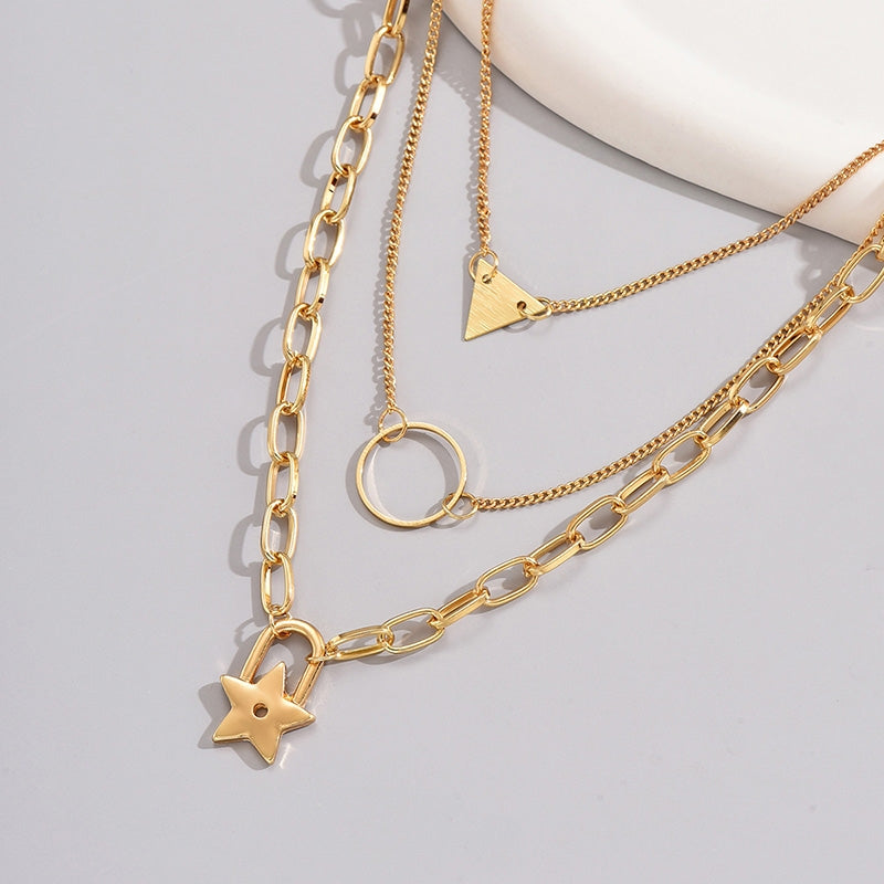 Layered Geometric Star and Circle Pendant Necklace in Gold Plated Zinc Alloy