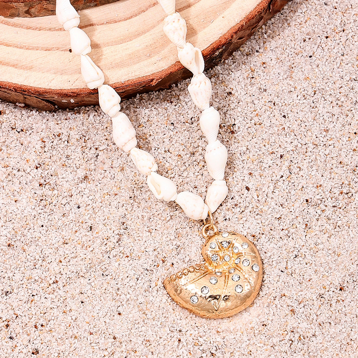 Wholesale Beach Style Conch Shell Beaded Pendant Necklace