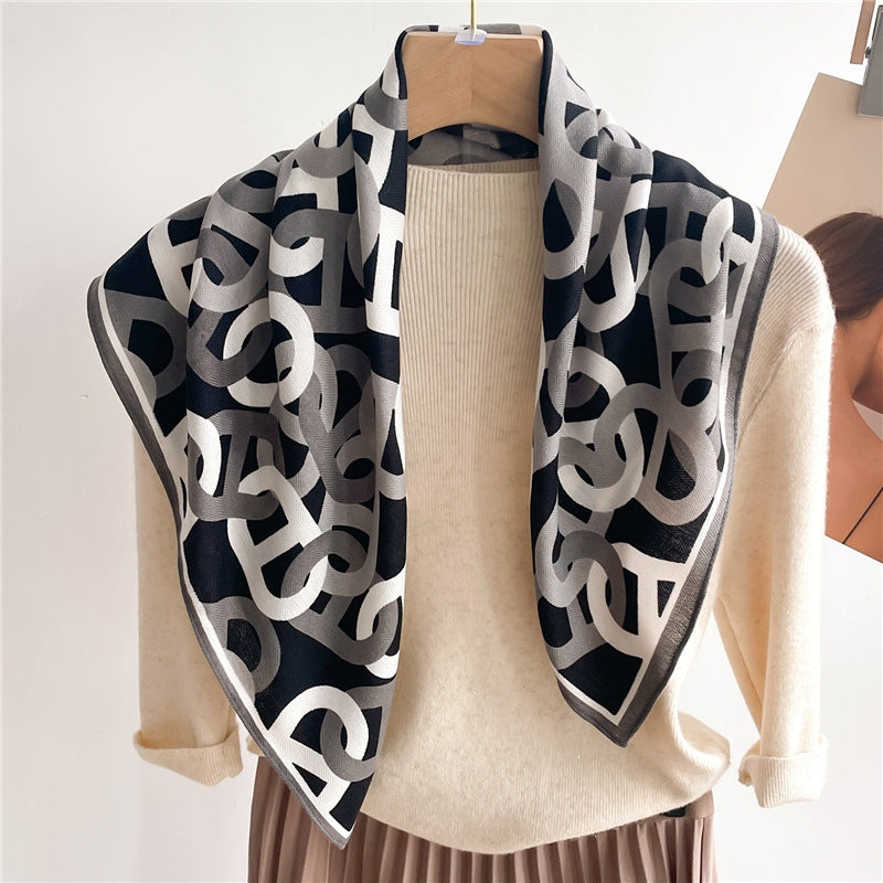 Women's Elegant Chain Print Silk Scarf - 65x65cm Black Gray Fashion Shawl