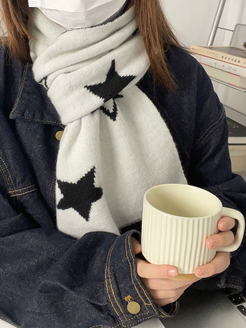 Women's Elegant Star Knit Reversible Scarf - Cozy Winter Accessory