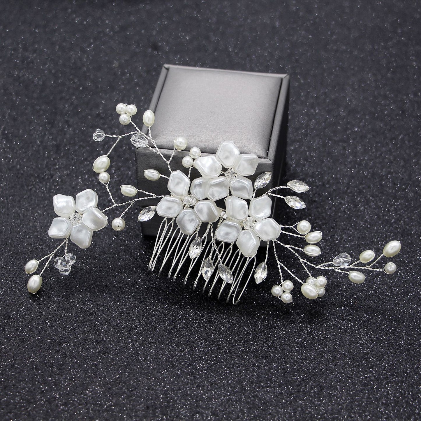 Women's Elegant Pearl and Crystal Hair Comb Bridal Accessory