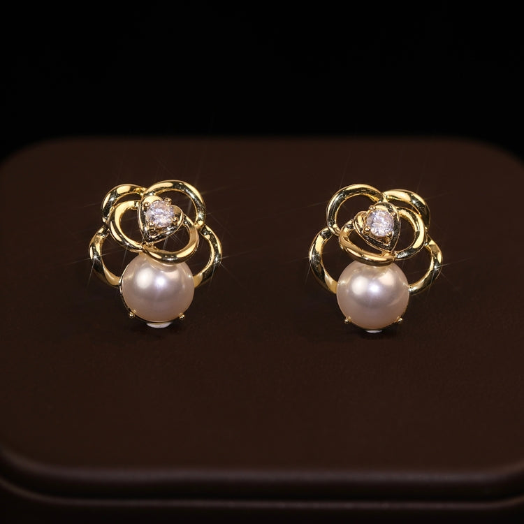 Women's Luxurious Camellia Pearl Alloy Stud Earrings - Retro Forest Style