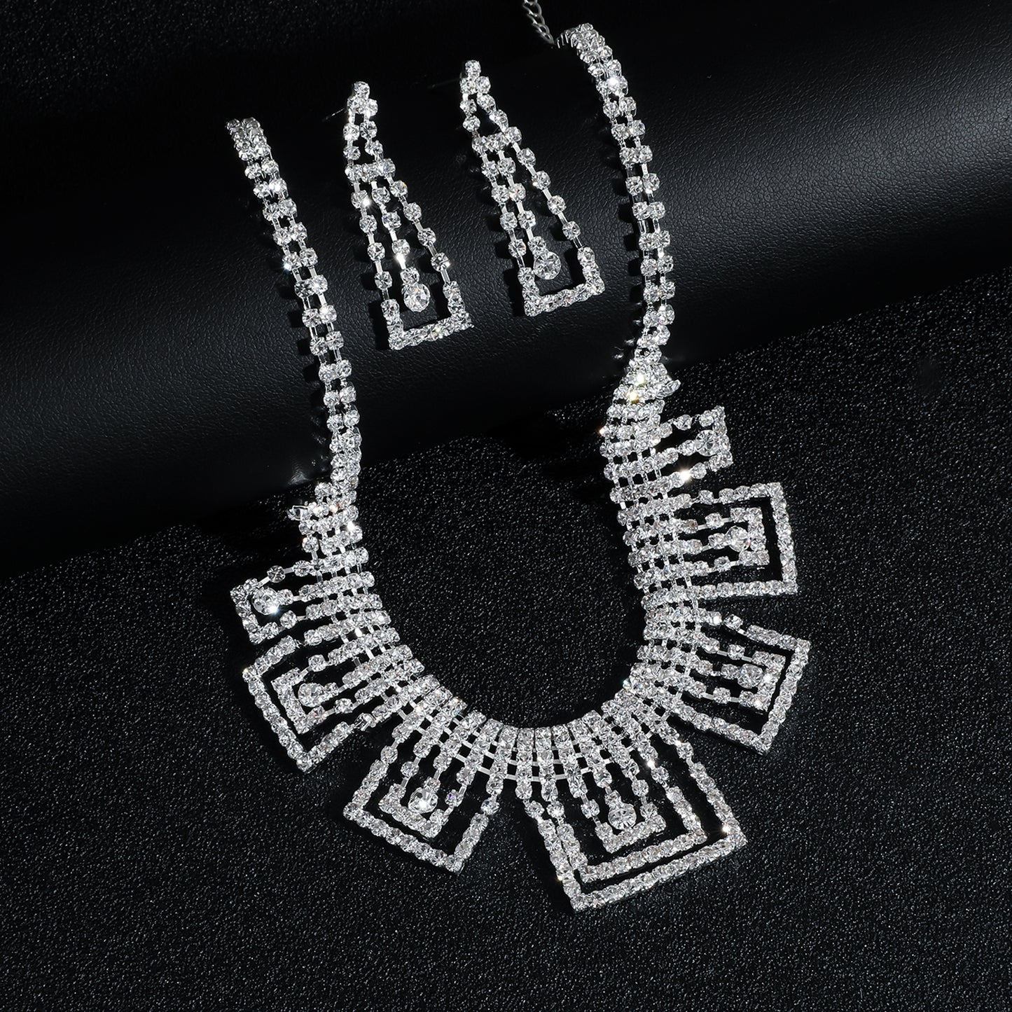 Women's Luxury Rhinestone Tassel Jewelry Set - Necklace and Earrings