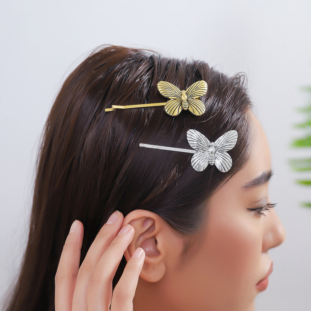 Women's Elegant Vintage Butterfly Hair Clip - Metal Plated Fashion Accessory