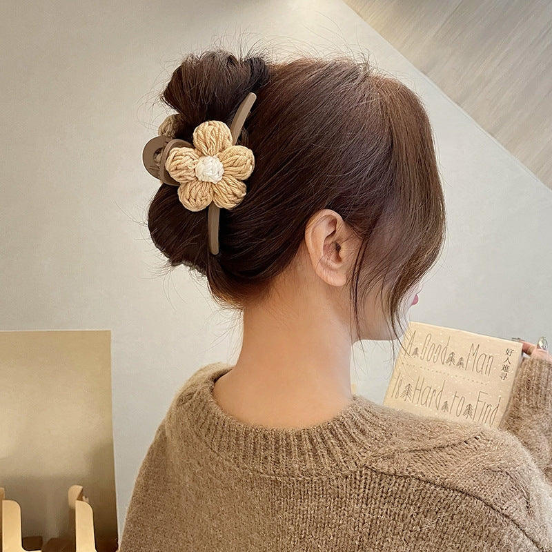 Elegant Women's Floral Hair Claw Clip - Classic Style Woolen Design