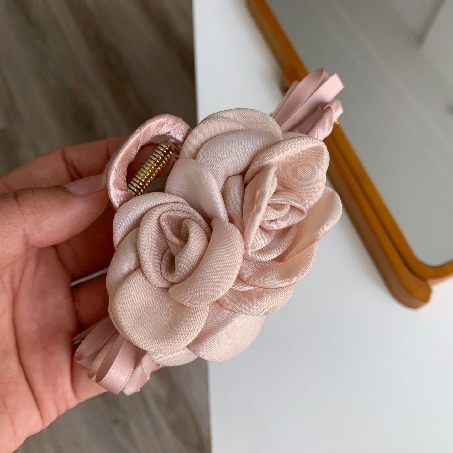 Women's Floral Cloth Hair Claw Clip