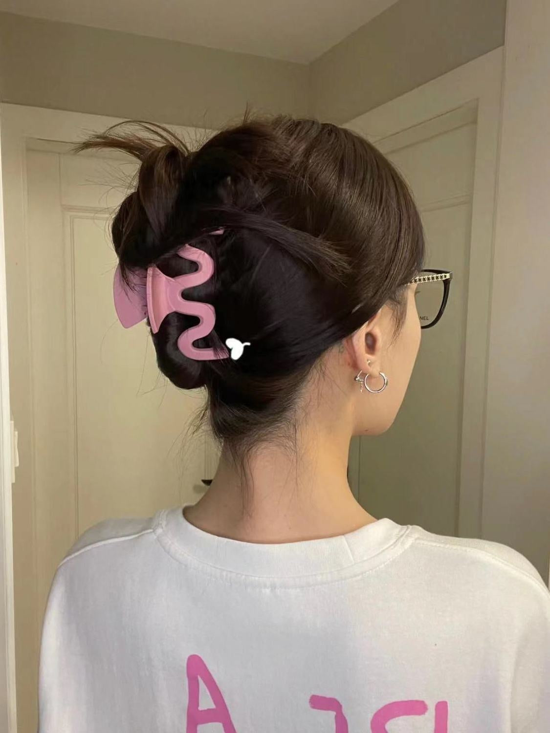 Women's Geometric Solid Color Hair Claw Clip - Summer Fresh Wave Design Hair Accessory