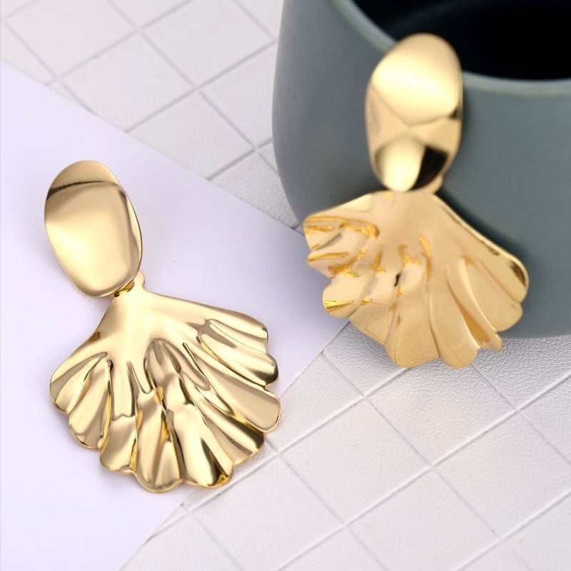 1 Pair Retro Exaggerated Leaf Heart Shape Butterfly Plating Hollow Out Metal Drop Earrings