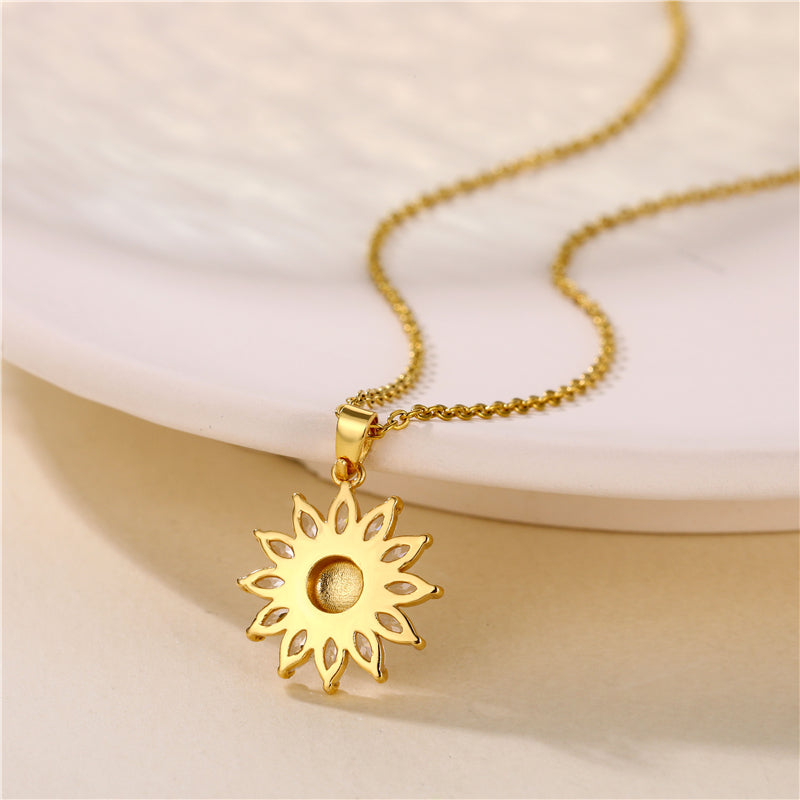 Fashion Sunflower Zircon Pendant Necklace - 18k Gold Plated Stainless Steel