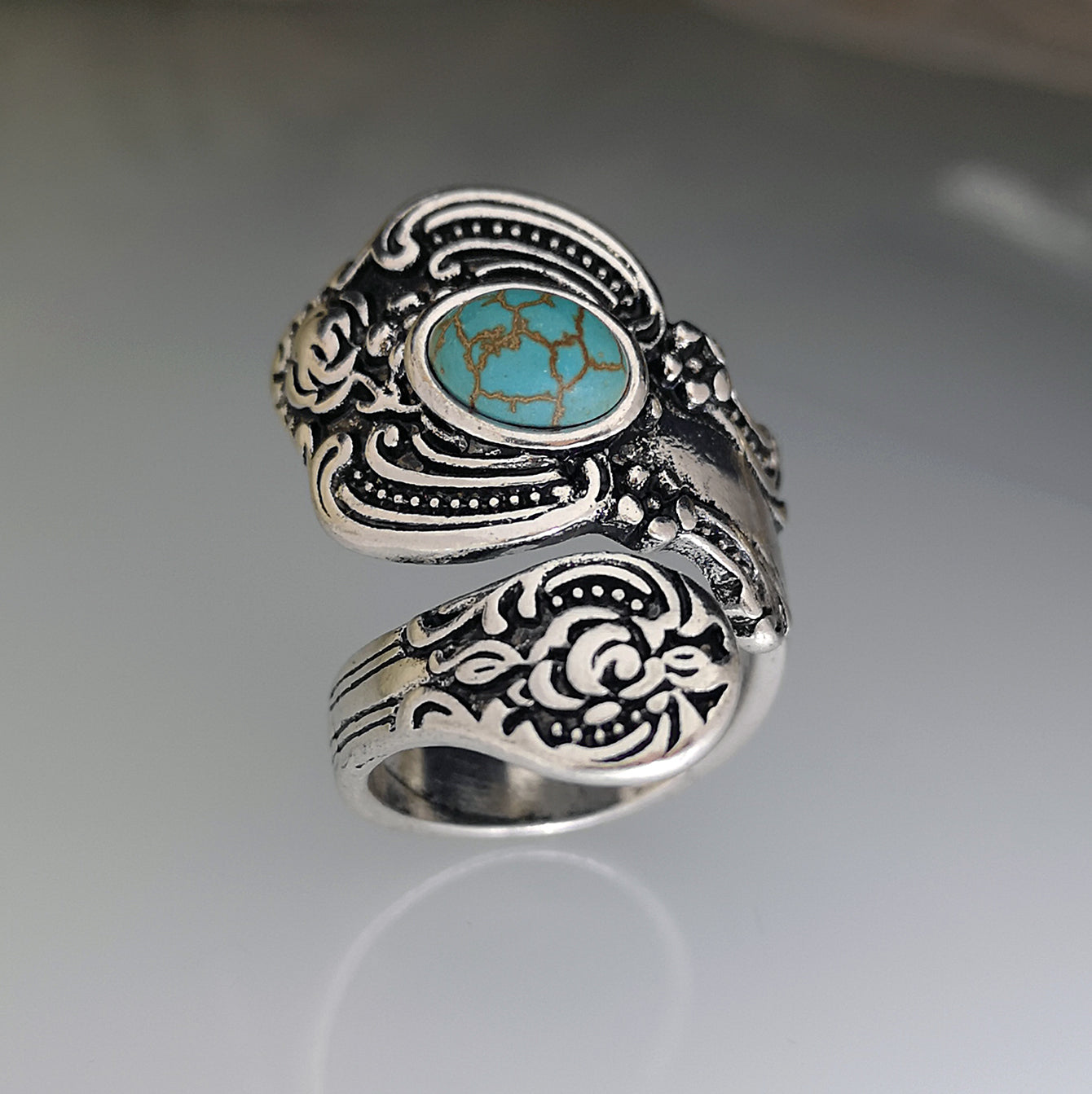 Creative Retro Turquoise Rose Carved Silver Ring