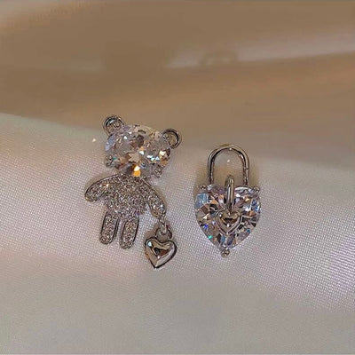 Cute Bear Heart Shape Alloy Asymmetrical Inlay Rhinestones Women'S Ear Studs 1 Pair