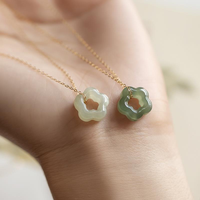 Elegant Jade Flower Pendant Necklace in Sterling Silver Plating