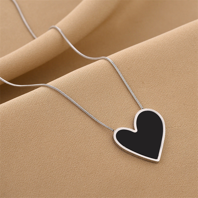 Elegant Heart Shape Titanium Steel Plating Shell Necklace