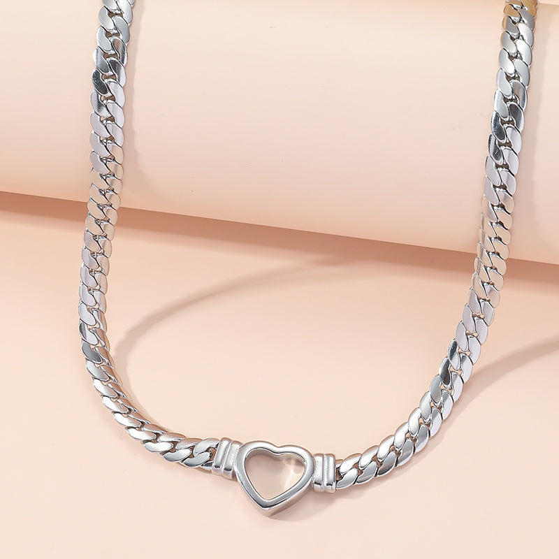 Elegant Heart Shape 18K Gold Plated Titanium Steel Cuban Chain Necklace