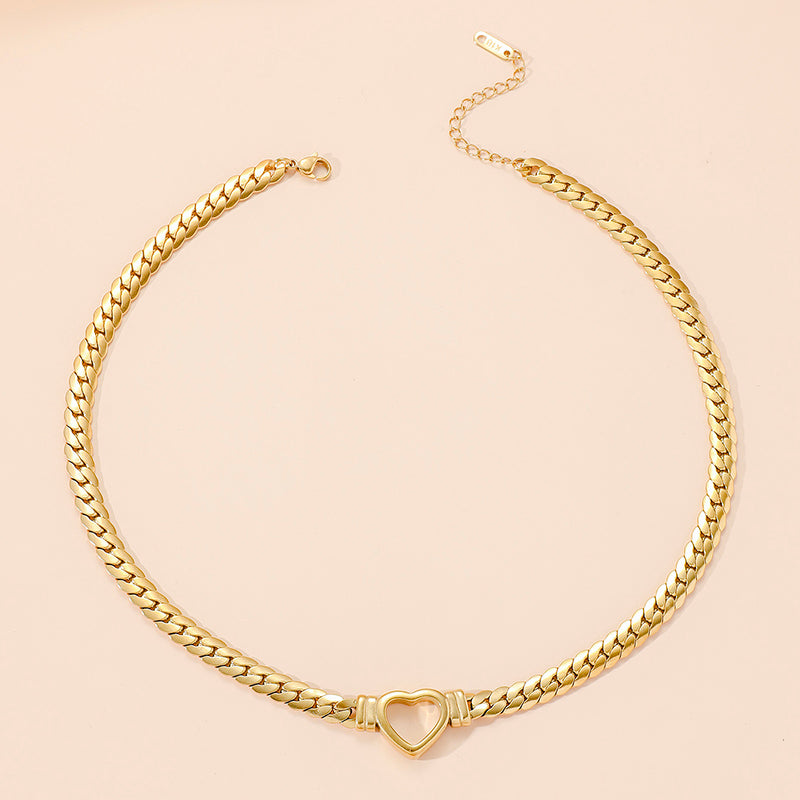 Elegant Heart Shape 18K Gold Plated Titanium Steel Cuban Chain Necklace