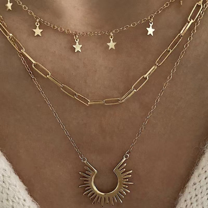 European American Minimalist Geometric Sunflower Pendant Necklace