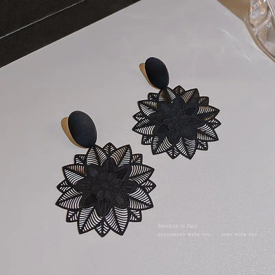 Exaggerated Black Flower Earrings Temperament Ear Jewelry