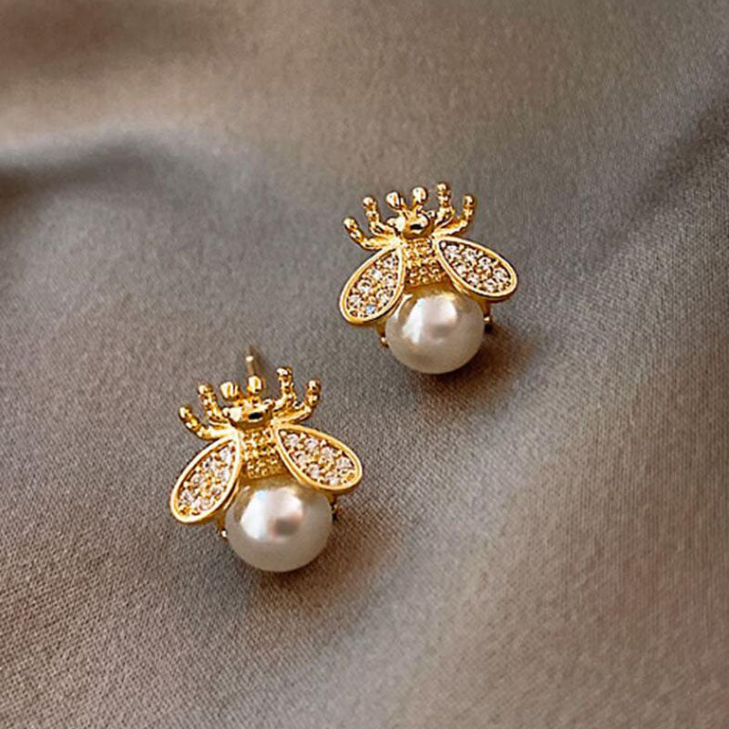 Fashion Bee Pearl Rhinestone Stud Earrings in 925 Silver