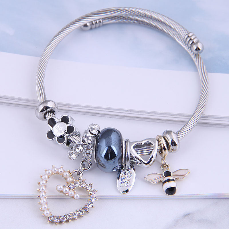 Fashion Metal Heart and Bee Adjustable Bracelet with Pearl Elements