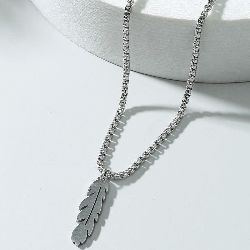 Fashion Simple Feather Necklace with Personalized Stainless Steel Leaf Pendant Jewelry