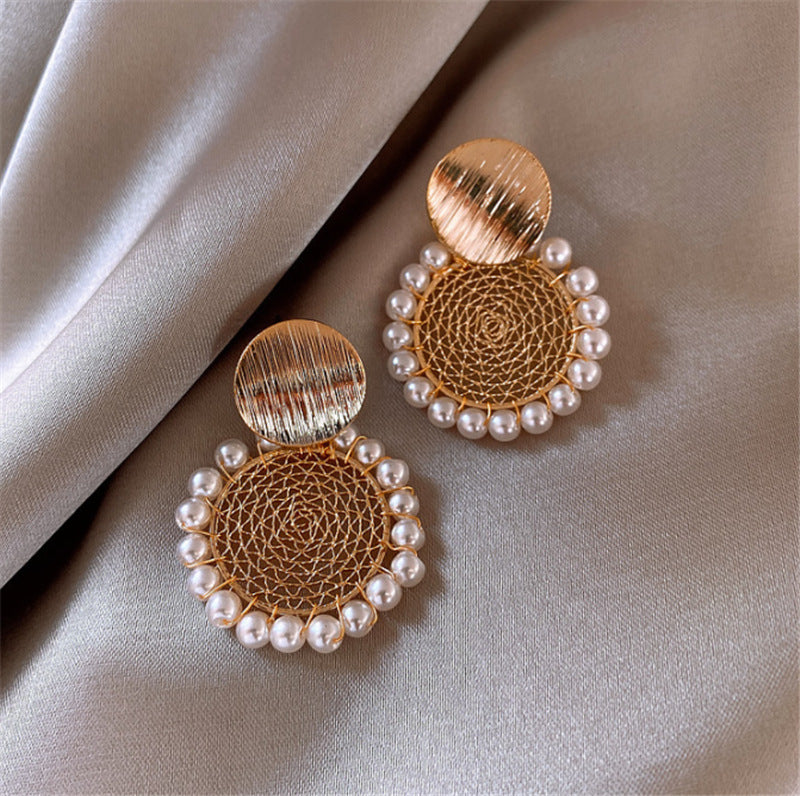 Geometric Round Mesh Pearl Earrings