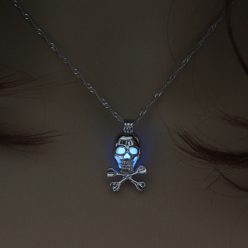 Hot-selling Luminous Openable Skull Pendant Halloween Luminous Necklace