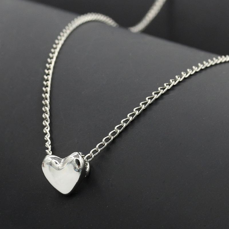 Korean Jewelry Wholesale Short Golden Love Necklace Neck Chain Clavicle Chain Women Suppliers China