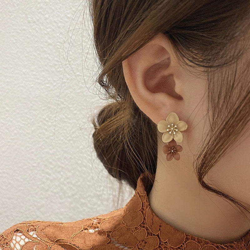 Korean Fashion Contrast Color Flower Stud Earrings for Women