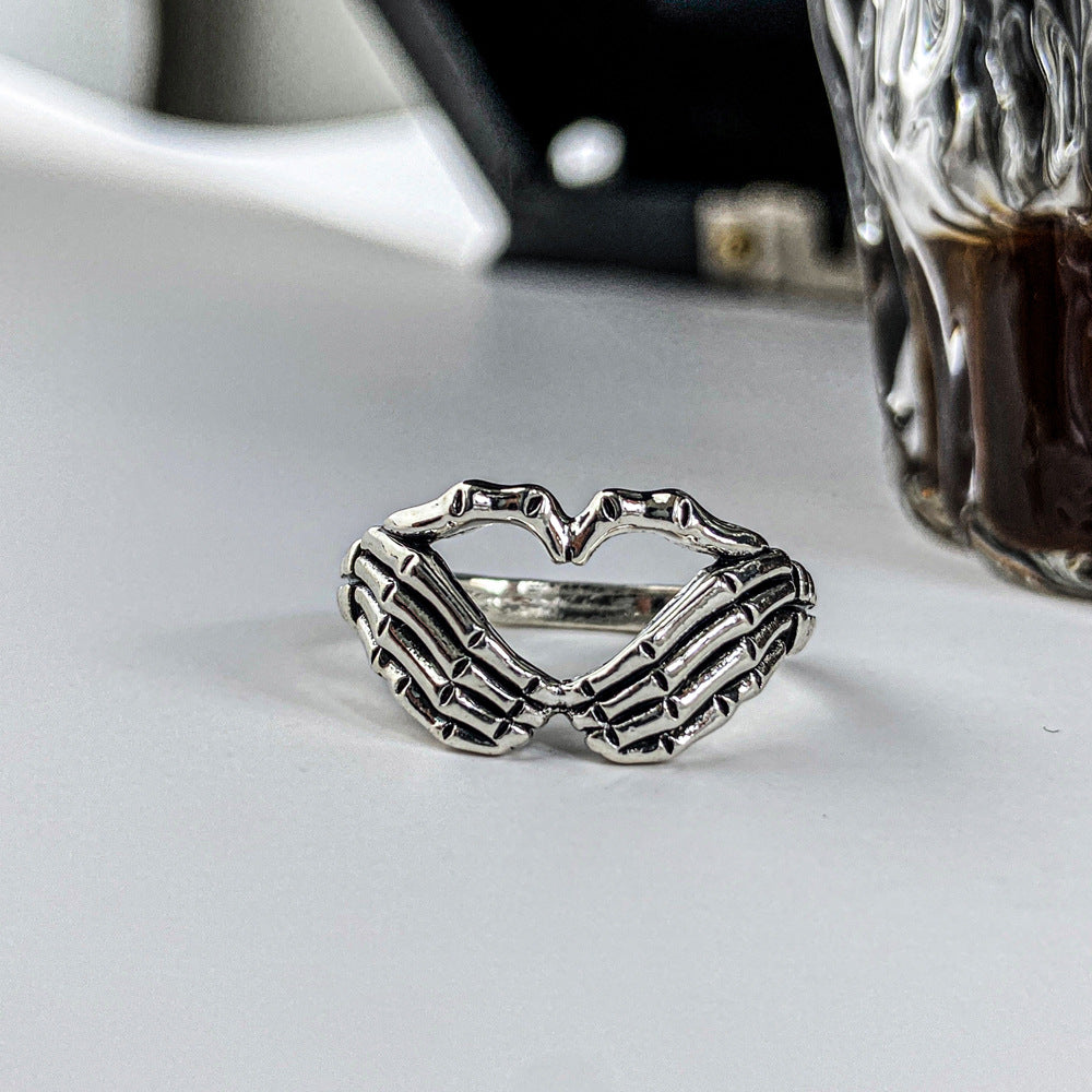 New Creative Retro Fashion Personality Domineering Jewelry Jewelry Ghost Finger Shaped Ring