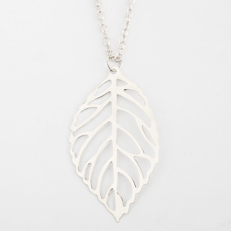 Retro Metal Leaf Pendant Necklace - Vintage Style Hollow Design