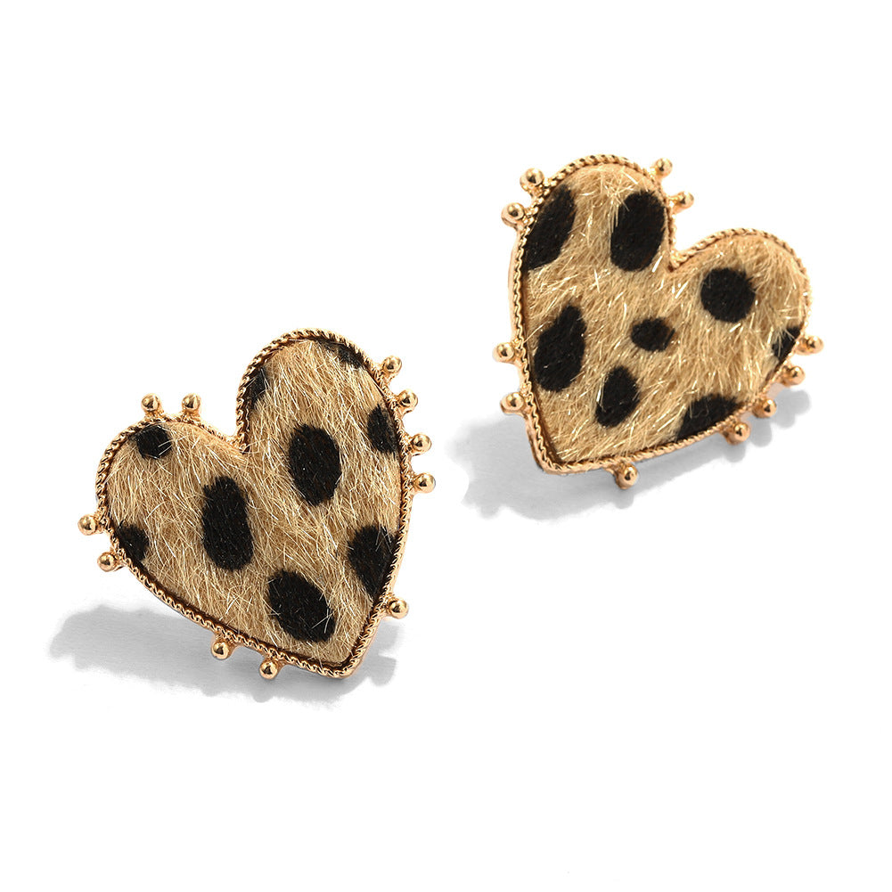 Retro Peach Heart Leopard Earrings