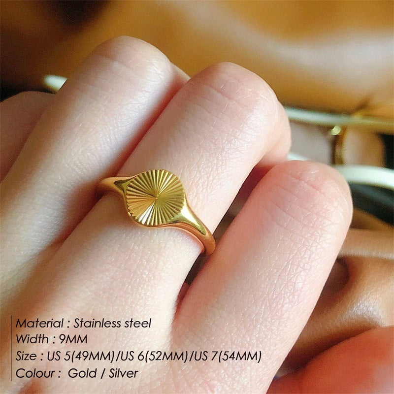 Simple Fashion Carved Stainless Steel Wave Ring with 18k Gold Plating