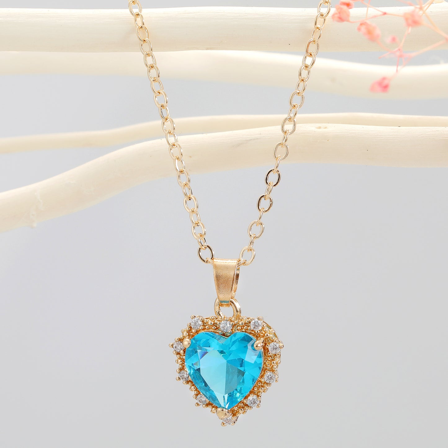 Simple Crystal Heart Pendant Necklace with Rhinestone Accents