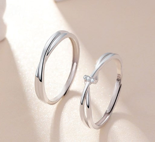 Simple Geometric Sterling Silver Mobius Couple Rings Set